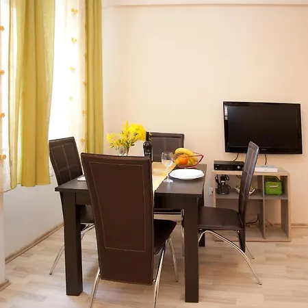 Leonarda Apartment