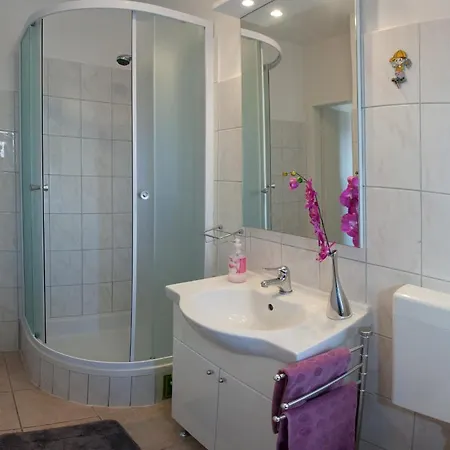 Apartment Leonarda *